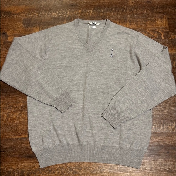 Peter Millar 100% Italian Merino Wool V-Neck Pullover Sweater Gray Men XL - Picture 2 of 5